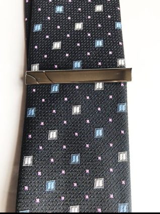 abstract lining tie pin